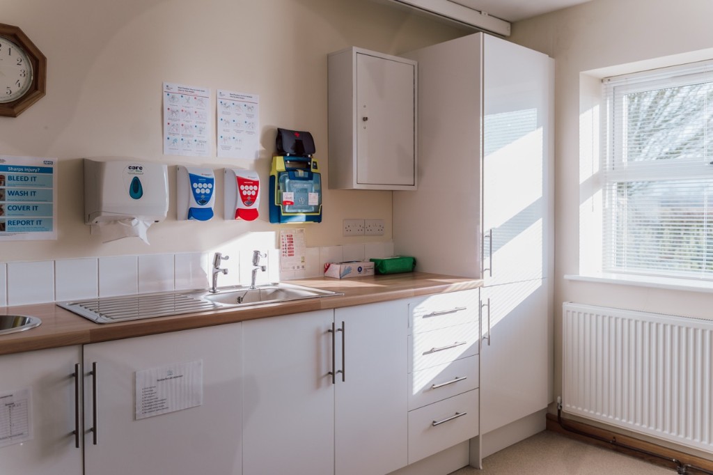 Medical room treatment bed setup